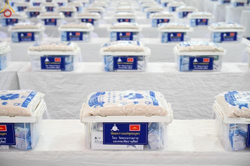 ภาพ No.131769:พิธีถวายสังฆทาน 323 วัด 4 จังหวัดชายแดนภาคใต้ ปีที่ 20 ครั้งที่ 167 และ พิธีมอบกองทุนหนุนแรงใจช่วยครูใต้ ปีที่ 17 ครั้งที่ 132 วันเสาร์ที่ 23 มีนาคม พ.ศ. 2567 ณ วัดมุจลินทวาปีวิหารพระอารามหลวง อ.หนองจิก จ.ปัตตานี