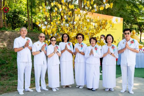 ภาพ No.274898:วันอาทิตย์ที่ 30 พฤศจิกายน พ.ศ. 2568 พิธีทอดผ้าป่า "สร้างองค์พระเจดีย์เพื่อสร้างสันติภาพโลก" ณ ศูนย์ปฏิบัติธรรมระยอง (บ้านช่องลม)