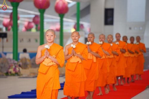 ภาพ No.136229:พิธีอุปสมบทสามเณรเตรียมสถาบันธรรมชัย รุ่นที่ 21 ณ โบสถ์พระไตรปิฏก วัดพระธรรมกาย วันเสาร์ที่ 4 พฤษภาคม พ.ศ.2567