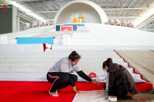 ภาพ No.60785:V.37 ยิ่งกว่าดี เพื่อ 80 ปีของพ่อ ภาพการเตรียมงานของหน่วยงานต่างๆ เพื่อพิธีฉลองอายุวัฒนมงคล 80 ปี หลวงพ่อธัมมชโย และรับถวายมหาสังฆทาน 10,000 กว่าวัดทั่วประเทศ ในวันคุ้มครองโลก วันจันทร์ที่ 22 เมษายน พ.ศ. 2567