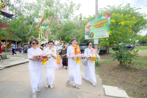 ภาพ No.256553:วันที่ 17 ตุลาคม พ.ศ. 2568 พิธีทอดกฐินสามัคคีทั่วไทย 30,000 วัด โดยคณะศิษยานุศิษย์ บูชาธรรม 81 ปี หลวงพ่อธัมมชโย หลวงพ่อธัมมชโย ณ วัดบ้านพระ จ.นครราชสีมา