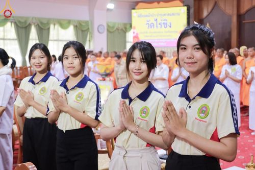 ภาพ No.199091:พิธีทอดผ้าป่าทำนุบำรุงศาสนสถาน ณ วัดไร่ขิง ตำบลไร่ขิง อำเภอสามพราน จังหวัดนครปฐม ในโครงการธรรมยาตรา กตัญญูบูชา มหาปูชนียาจารย์ พระมงคลเทพมุนี(สด จนฺทสโร) พระผู้ปราบมาร อนุสรณ์สถาน 7 แห่ง ปีที่ 13 วันที่ 21 มกราคม พ.ศ. 2568