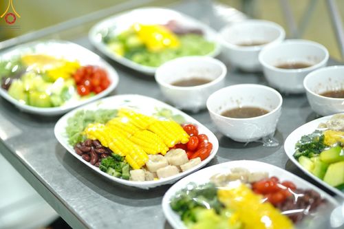 ภาพ No.143136:พิธีถวายภัตตาหารเพื่อเป็นกำลังแห่งการเข้าถึงธรรม ของพระภิกษุสามเณร วัดพระธรรมกาย วันเสาร์ที่ 6 กรกฏาคม พ.ศ. 2567 ณ หอฉันคุณยายอาจารย์ วัดพระธรรมกาย จ.ปทุมธานี