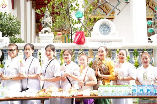 ภาพ No.250182:วันพุธที่ 8 ตุลาคม พ.ศ. 2568 พิธีทอดกฐินสามัคคีทั่วไทย 30,000 วัด โดยคณะศิษยานุศิษย์ บูชาธรรม 81 ปี หลวงพ่อธัมมชโย ณ วัดคลองเตยใน กรุงเทพฯ