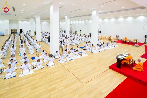 ภาพ No.224168:วันที่ 3-5 พฤษภาคม พ.ศ. 2568  กิจวัตร-กิจกรรมโครงการปฏิบัติธรรมอบรมศีลธรรม “บวชอุบาสิกาแก้ว” ถวายเป็นพระราชกุศล แด่พระบาทสมเด็จพระเจ้าอยู่หัว เนื่องในโอกาสมหามงคล “วันฉัตรมงคล” ณ วัดพระธรรมกาย อ.คลองหลวง จ.ปทุมธานี