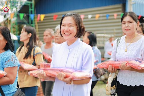 ภาพ No.183491:พิธีทอดกฐิน ณ วัดกุฏีดาว จ.เพชรบูรณ์ ในโครงการทอดกฐินสามัคคีทั่วไทย 30,000 วัด บูชาธรรม 80 ปี หลวงพ่อธัมมชโย โดยคณะศิษยานุศิษย์วัดพระธรรมกาย วันที่ 27 ตุลาคม พ.ศ. 2567