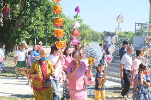 ภาพ No.178611:พิธีทอดกฐิน ณ วัดหนองน้ำขุ่น ต.ร่อนทอง อ.สตึก จ.บุรีรัมย์ ในโครงการกฐินสามัคคีทั่วไทย 30,000 วัด บูชาธรรม 80 ปี หลวงพ่อธัมมชโย โดยคณะศิษยานุศิษย์วัดพระธรรมกาย วันที่ 10 พฤศจิกายน พ.ศ. 2567