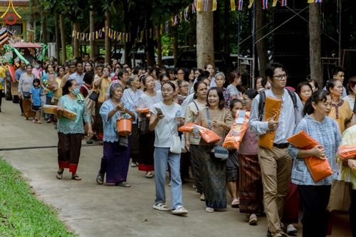 ภาพ No.176516:พิธีทอดกฐิน ณ วัดโนนดินแดงเหนือ อำเภอโนนดินแดง จังหวัดบุรีรัมย์  ในโครงการกฐินสามัคคีทั่วไทย 30,000 วัด บูชาธรรม 80 ปี หลวงพ่อธัมมชโย โดยคณะศิษยานุศิษย์วัดพระธรรมกาย วันที่ 27 ตุลาคม พ.ศ. 2567