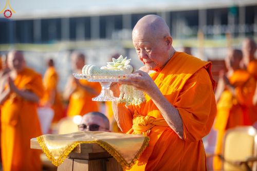 ภาพ No.194450:พิธีปฐมเริ่มสุวรรณรังสรรค์มหาธรรมกายเจดีย์ วันจันทร์ที่ 13 มกราคม พ.ศ. 2568 ณ มหาธรรมกายเจดีย์ วัดพระธรรมกาย จ.ปทุมธานี