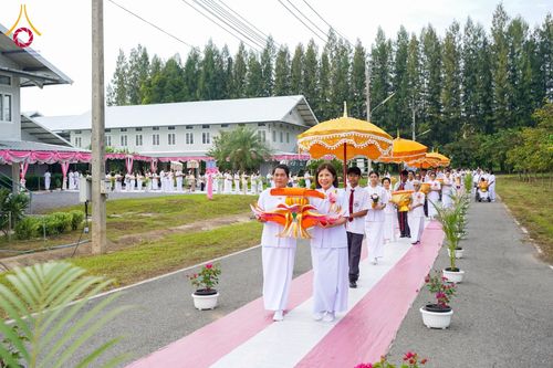 ภาพ No.174237:พิธีทอดกฐินกตัญญูบูชาธรรม ณ พระมหาเจดียทัตตชีโว ศูนย์อบรมเยาวชนกาญจนบุรี ในโครงการกฐินสามัคคีทั่วไทย 30,000 วัด บูชาธรรม 80 ปี หลวงพ่อธัมมชโย โดยคณะศิษยานุศิษย์วัดพระธรรมกาย วันที่ 9 พฤศจิกายน พ.ศ. 2567