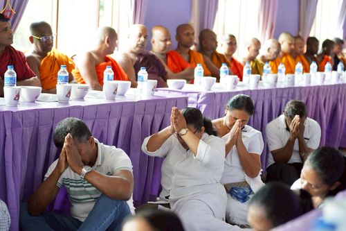 ภาพ No.264882:วันที่ 19 ตุลาคม พ.ศ. 2568 กฐินสมทบต่างประเทศ บูชาธรรม 81 ปี  หลวงพ่อธัมมชโย วัดพระธรรมกาย  ณ วัดอนุรุทธะ อารานะ ประเทศศรีลังกา 