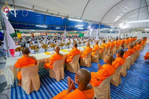 พิธีถวายภัตตาหารเป็นสังฆทาน แด่คณะพระธรรมยาตรา ปีที่ 12 วันที่ 24 มกราคม พ.ศ. 2567 ณ อนุสรณ์สถานบางนางแท่น จ.นครปฐม