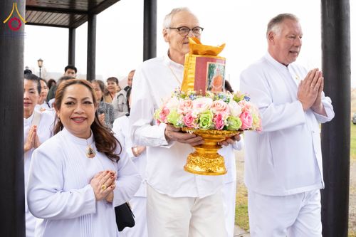 ภาพ No.174947:พิธีทอดกฐินวัดไทยนอร์เวย์ ประเทศนอร์เวย์ ในโครงการกฐินสามัคคีทั่วไทย 30,000 วัด บูชาธรรม 80 ปี หลวงพ่อธัมมชโย โดยคณะศิษยานุศิษย์วัดพระธรรมกาย วันที่ 11 พฤศจิกายน พ.ศ. 2567