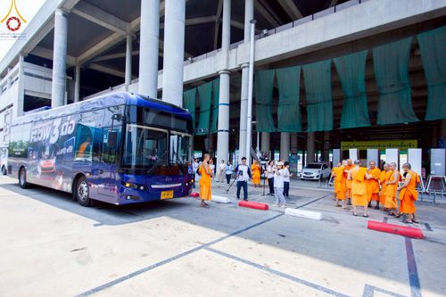 ภาพ No.214520:วันที่ 31 มีนาคม พ.ศ.2568 การทดลองใช้รถ shuttle bus  ขนส่งพระภิกษุ  เพื่องานถวายมหาสังฆทาน วันคุ้มครองโลก