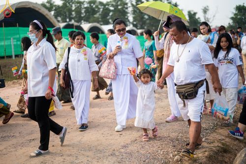 ภาพ No.129299:พิธีประดิษฐานพระบรมสารีริกธาตุ ณ มหารัตนะเจดีย์สิริปทุมสวรรค์ ศูนย์ปฏิบัติธรรมภาคใต้ อ.บางกล่ำ จ.สงขลา วันที่ 10 มีนาคม พ.ศ.2567
