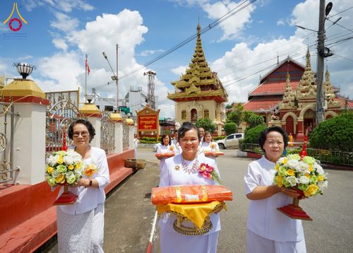 ภาพ No.144303:พิธีถวายเทียนพรรษา, พิธีสืบชะตาหลวง, พิธีถวายสังฆทาน และ พิธีถวายทุนการศึกษา บูชาธรรม ๘๐ ปี พระครูบาไชยบูลย์ ธัมมชโย วันจันทร์ที่ ๑๕ กรกฏาคม พ.ศ. ๒๕๖๗ ณ วัดราชฐานหลวงหัวข่วง เมืองเชียงตุง สาธารณรัฐแห่งสหภาพเมียนมาร์