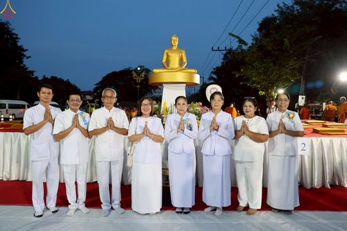 ภาพ No.235107:วันอาทิตย์ที่ 27 กรกฎาคม พ.ศ. 2568 พิธีตักบาตรพระ1,000 รูป ทำบุญเมืองพัทลุง ประธานสงฆ์ พระปริยัติวชิโรดม  เจ้าคณะจังหวัดพัทลุง ประธานฆราวาส นายรัฐศาสตร์ ชิดชู  ผู้ว่าราชการจังหวัดพัทลุง