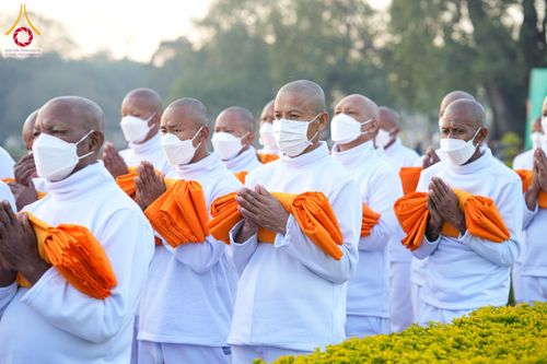 ภาพ No.130420:พิธีบรรพชาธรรมทายาท ในโครงการบรรพชา 1,250 รูป ณ แดนประสูติ สวนลุมพินี ประเทศเนปาล วันที่ 9 มีนาคม พ.ศ. 2567
