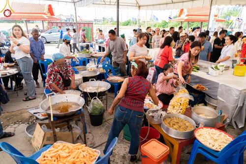 ภาพ No.165299:พิธีทอดกฐิน ณ วัดตระพัง ต.เชียงรากใหญ่  อ.สามโคก จ.ปทุมธานี ในโครงการกฐินสามัคคีทั่วไทย 30,000 วัด บูชาธรรม 80 ปี หลวงพ่อธัมมชโย โดยคณะศิษยานุศิษย์วัดพระธรรมกาย วันที่ 20 ตุลาคม พ.ศ. 2567