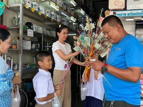 ภาพ No.182166:พิธีทอดกฐิน ณ วัดบ้านใหม่สิริวัฒนาราม จ.ชัยนาท ในโครงการทอดกฐินสามัคคีทั่วไทย 30,000 วัด บูชาธรรม 80 ปี หลวงพ่อธัมมชโย โดยคณะศิษยานุศิษย์วัดพระธรรมกาย วันที่ 27 ตุลาคม พ.ศ. 2567 กฐินสัมฤทธิ์เด็กดี V-Star โรงเรียนวัดบ้านใหม่ จ.ชัยนาท