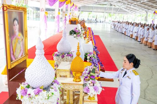 กิจกรรมเฉลิมพระเกียรติ สมเด็จพระนางเจ้าฯ พระบรมราชินี เนื่องในโอกาสวันเฉลิมพระชนมพรรษา พิธีเจริญพระพุทธมนต์ , ทำบุญตักบาตรพระสงฆ์ ถวายพระราชกุศล , พิธีถวายเครื่องราชสักการะ , และพิธีจุดเทียนถวายพระพรชัยมงคล วันที่ 3 มิถุนายน พ.ศ. 2567 ณ อาคารโถงช้าง วัดพ