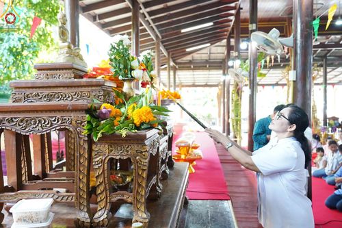 ภาพ No.96789:พิธีทอดกฐินสามัคคีทั่วไทย 5,000 วัด ณ วัดพรหมคุณาราม จ.สมุทรสาคร วันที่ 30 ตุลาคม พ.ศ. 2566