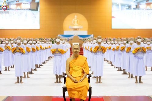 ภาพ No.101617:พิธีขอบรรพชา, พิธีขอสรณคมน์และศีล, พิธีถวายบาตร ในโครงการอุปสมบทหมู่ รุ่นบูชาธรรมมหาปูชนียาจารย์ ณ วัดพระธรรมกาย วันที่ 9 ธันวาคม พ.ศ. 2566