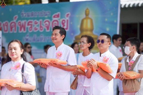 ภาพ No.241256:วันอาทิตย์ที่ 24 สิงหาคม พ.ศ.2568 พิธีปฐมผ้าป่าสถาปนาองค์พระเจดีย์เพื่อสร้างสันติภาพโลก พิธีไถ่ชีวิตโค สร้างมหากุศลด้วยการให้ชีวิตสัตว์เป็นทาน ณ ศูนย์ปฏิบัติธรรมสระบุรี อ.พระพุทธบาท จ.สระบุรี