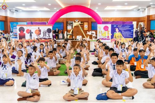 ภาพ No.106572:วันรวมพลังเด็กดี V-star ผู้นำฟื้นฟูศีลธรรมโลก จังหวัดสมุทรสาคร วันพฤหัสบดีที่ 28 ธันวาคม พ.ศ. 2566 ณ โรงเรียนสมุทรสาครวิทยาลัย อำเภอเมือง จังหวัดสมุทรสาคร