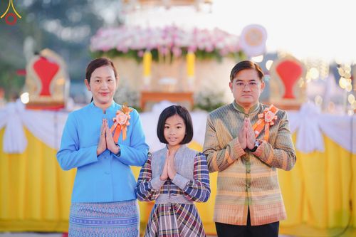 ภาพ No.106759:พิธีตักบาตรพระ ๒๐๐ รูป  "สร้างบุญใหญ่ ส่งท้ายปีเก่า ต้อนรับปีใหม่ ๒๕๖๗" วันอาทิตย์ที่ ๓๑ ธันวาคม ๒๕๖๖ ณ ถนนหน้าที่ว่าการอำเภอภูเรือ อำเภอภูเรือ จังหวัดเลย