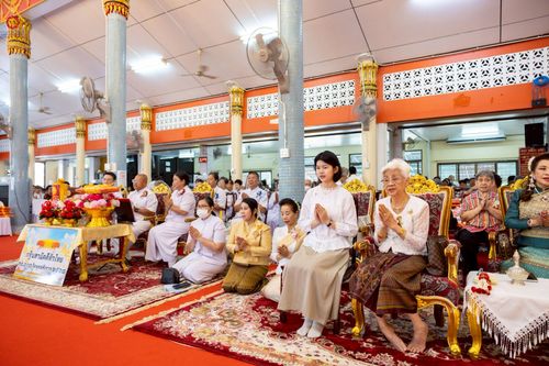 ภาพ No.263218:วันที่ 23 ตุลาคม พ.ศ. 2568 พิธีทอดกฐินสามัคคีทั่วไทย 30,000 วัด โดยคณะศิษยานุศิษย์ บูชาธรรม 81 ปี หลวงพ่อธัมมชโย ณ วัดพรหมวงศาราม เขตดินแดง กรุงเทพมหานคร