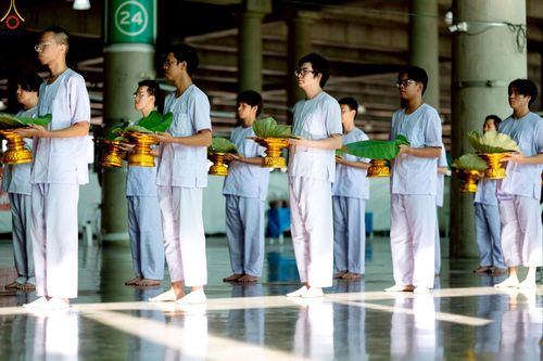 ภาพ No.228578:วันอังคารที่ 10 มิถุนายน พ.ศ. 2568 (วันพระ ขึ้น 15 ค่ำ เดือน 7) พิธีบุพเปตพลี ครั้งที่ 165 อุทิศบุญแด่หมู่ญาติที่ล่วงลับไปแล้ว และสืบทอดอายุพระพุทธศาสนา ณ หอฉันคุณยายอาจารย์ฯ วัดพระธรรมกาย