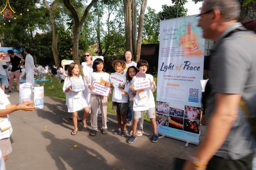 ภาพ No.156336:วัดพุทธบาหลีและวัดพระธรรมกาย จัดปฏิบัติธรรมนานาชาติ 1,151 คนจาก 78 ประเทศ ใน "วันสันติภาพสากล" ณ บาหลี อินโดนีเซีย วันเสาร์ที่ 21 กันยายน พ.ศ. 2567 เวลา 16.00-21.00 น. ณ พิพิธภัณฑ์ ARMA เมืองอูบุด จังหวัดบาหลี ประเทศอินโดนีเซีย