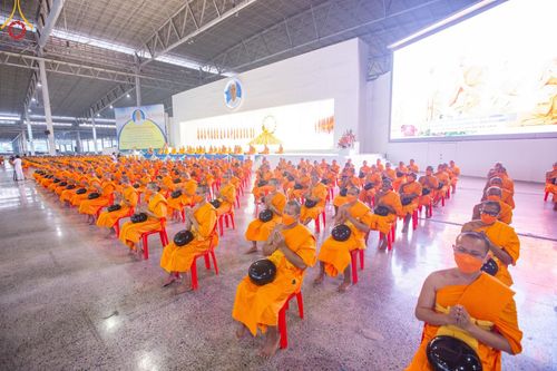 ภาพ No.122973:พิธีตักบาตร และพิธีบูชาข้าวพระ ในวันอาทิตย์ต้นเดือนที่ 4 กุมภาพันธ์ พ.ศ. 2567 ณ วัดพระธรรมกาย จ.ปทุมธานี