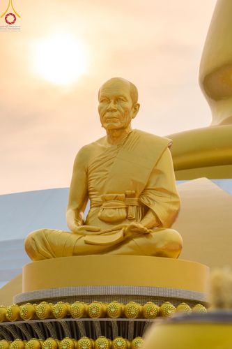 ภาพ No.200561:พิธีจุดประทีปถวายเป็นพุทธบูชา และบูชาธรรมมหาปูชนียาจารย์ ณ อนุสรณ์สถานบางปลา วัดบางปลา อำเภอบางเลน จังหวัดนครปฐม ในโครงการธรรมยาตรา กตัญญูบูชา มหาปูชนียาจารย์ พระมงคลเทพมุนี(สด จนฺทสโร) พระผู้ปราบมาร อนุสรณ์สถาน 7 แห่ง ปีที่ 13 วันที่ 23 มกราคม พ.ศ. 2568