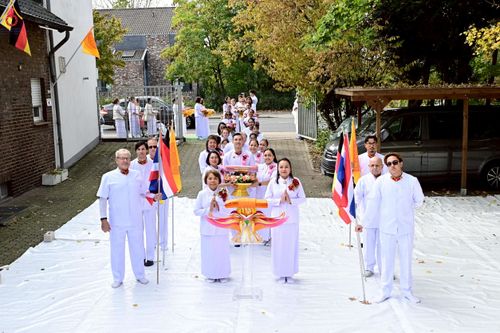 ภาพ No.261953:วันที่ 19 ตุลาคม พ.ศ. 2568 พิธีทอดกฐินวัดพุทธนอร์ดไรน์ เวสท์ฟาเล่น  ประเทศเยอรมัน 