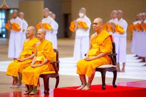 ภาพ No.217146:วันเสาร์ที่ 12 เมษายน พ.ศ. 2568 พิธีบรรพชา พิธีขอศีลและขอนิสสัย พิธีมอบบาตร ในโครงการอุปสมบทหมู่ บูชาธรรมหลวงพ่อธัมมชโย, โครงการธรรมทายาท ระดับอุดมศึกษา รุ่นที่ 52 ,  โครงการบวชพระนานาชาติ AEC & WAB CEO รุ่นที่ 4 ณ วัดพระธรรมกาย