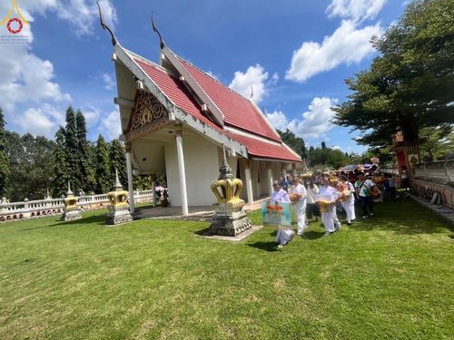 ภาพ No.170862:พิธีทอดกฐิน ณ วัดโป่งเหาะ จ.ราชบุรี ในโครงการกฐินสามัคคีทั่วไทย 30,000 วัด บูชาธรรม 80 ปี หลวงพ่อธัมมชโย โดยคณะศิษยานุศิษย์วัดพระธรรมกาย วันที่ 27 ตุลาคม พ.ศ. 2567