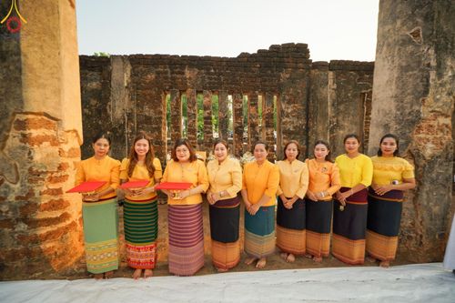 ภาพ No.58646:พิธีตักบาตรพระ ๑,๐๐๐ รูป สมโภชครบรอบ ๘๐๐ ปี พระบรมธาตุเมืองเชลียง ณ วัดพระศรีรัตนมหาธาตุ ราชวรวิหาร  (วัดพระปรางค์) ต.ศรีสัชนาลัย  อ.ศรีสัชนาลัย จ.สุโขทัย วันพฤหัสบดีที่ ๒๕ เมษายน พ.ศ. ๒๕๖๗