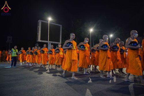 ภาพ No.312674:วันอาทิตย์ที่ 8 มีนาคม พ.ศ.2569 ทำบุญเมืองนครราชสีมา 558 ปี ตักบาตรพระ 10,000 รูป (ภาพชุดที่ 2)