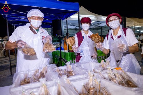 ภาพ No.117362:พิธีถวายภัตตาหารเป็นสังฆทาน แด่คณะพระธรรมยาตรา วันที่ 23 มกราคม พ.ศ. 2567 ณ อนุสรณ์สถานบางปลา อ.บางเลน จ.นครปฐม