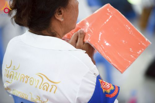 ภาพ No.225815:วันอาทิตย์ที่ 18 พฤษภาคม พ.ศ. 2568 ศูนย์ปฏิบัติธรรมสระบุรี ได้จัดพิธีทอดผ้าป่าฟื้นฟูพระพุทธศาสนา และพิธีมอบใบประกาศนียบัตรเชิดชูเกียรติผู้นำรถ ที่ทำหน้าที่จัดรถเพื่อพาสาธุชนไปร่วมงานวันที่ 22 เมษายน ที่ผ่านมา