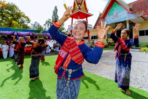 ภาพ No.268090:วันที่ 26 ตุลาคม พ.ศ. 2568 พิธีทอดกฐินสามัคคีทั่วไทย ณ วัดทุ่งสาย อ.ท่าตะเกียบ จ.ฉะเชิงเทรา โดยคณะศิษยานุศิษย์ บูชาธรรม 81 ปี หลวงพ่อธัมมชโย