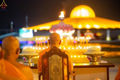 ภาพ No.137357:พิธีฉลองชัยสวดมนต์บทธรรมจักร 6,400,000,000 จบ ณ มหารัตนวิหารคด วัดพระธรรมกาย ในวันวิสาขบูชา พุธที่ 22 พฤษภาคม พ.ศ. 2567 ( วันพระขึ้น 15 ค่ำ เดือน 6 )