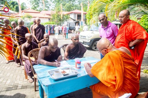 ภาพ No.225531:วันที่ 1 พฤษภาคม พ.ศ. 2568 พิธีเปิดโครงการ สยาม-ลังกา ธรรมยาตรา ฉลองเทศกาลวิสาขบูชาแห่งชาติ ศรีลังกา  และ บูชาธรรม 81 ปี หลวงพ่อธัมมชโย