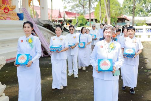 ภาพ No.275692:วันที่ 5 พฤศจิกายน พ.ศ. 2568 พิธีทอดกฐินสามัคคีทั่วไทย ณ วัดดอนหว้า (พิกุลทอง) อ.บ้านลาด จ.เพชรบุรี โดยคณะศิษยานุศิษย์ บูชาธรรม 81 ปี หลวงพ่อธัมมชโย