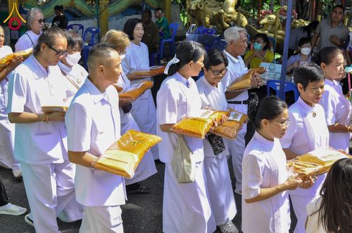 ภาพ No.181894:พิธีทอดกฐิน ณ สำนักสงฆ์ก.ม.8 พลูตาหลวง ต.พลูตาหลวง อ.สัตหีบ จ.ชลบุรี  ในโครงการทอดกฐินสามัคคีทั่วไทย 30,000 วัด บูชาธรรม 80 ปี หลวงพ่อธัมมชโย โดยคณะศิษยานุศิษย์วัดพระธรรมกาย วันที่ 2 พฤศจิกายน พ.ศ. 2567