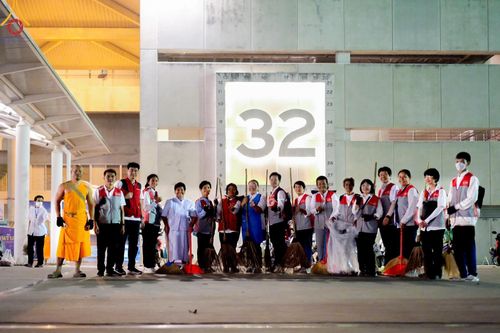 ภาพ No.191553:V.49 สารพัดV สารพัดดี ที่ธรรมยาตรา ในโครงการธรรมยาตรา กตัญญูบูชา มหาปูชนียาจารย์ พระมงคลเทพมุนี(สด จนฺทสโร) พระผู้ปราบมาร อนุสรณ์สถาน 7 แห่ง ปีที่ 13 ระหว่างวันที่ 2-31 มกราคม พ.ศ. 2568