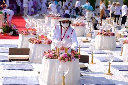 ภาพ No.112602:V.11 สามารถ การเตรียมงาน เก็บงาน การรับบุญของเจ้าหน้าที่หน่วยงานต่างๆ เพื่อโครงการธรรมยาตรา กตัญญูบูชา มหาปูชนียาจารย์ พระมงคลเทพมุนี (สด จนฺทสโร) พระผู้ปราบมาร อนุสรณ์สถาน 7 แห่ง ปีที่ 12 ระหว่างวันที่ 2 - 31 มกราคม พ.ศ.2567