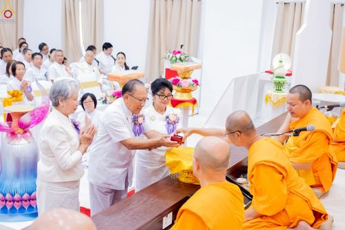 ภาพ No.234750:วันอาทิตย์ที่ 20 กรกฎาคม  พ.ศ.2568 พิธีทอดผ้าป่าภาคพื้นอเมริกา พิธีเจริญพระพุทธมนต์ ฉลองอาคารแก้วธรรมชัยรัตนอนันต์ วัดพระธรรมกายเทนเนสซี ประเทศสหรัฐอเมริกา